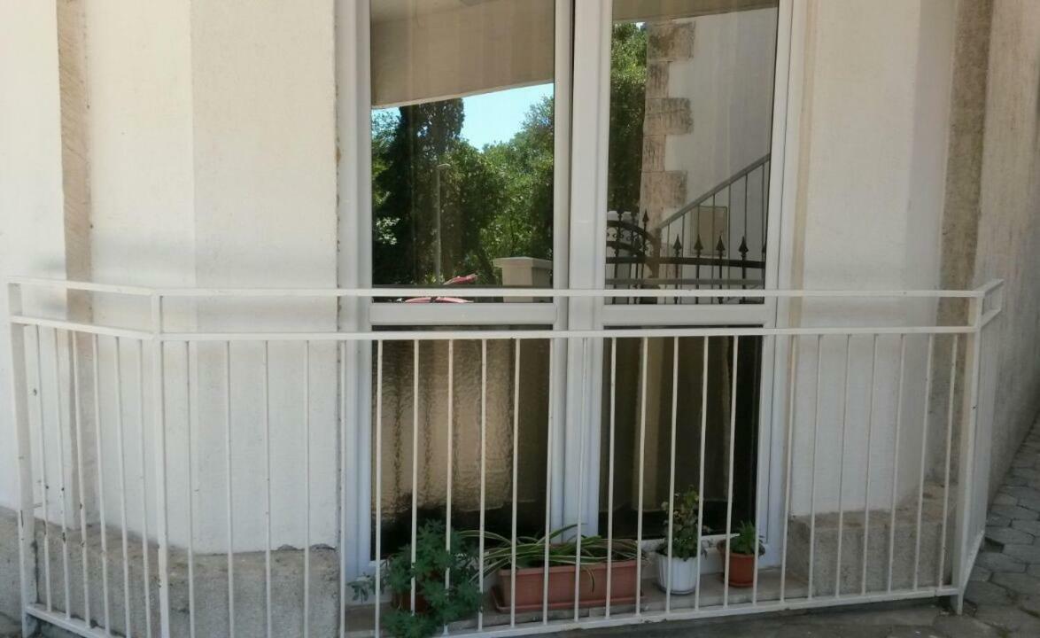 Apartman Roza Omiš Eksteriør bilde